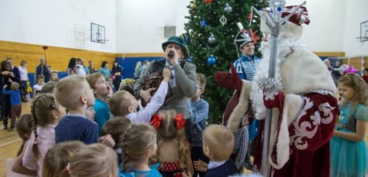 Новогодняя елка для детей Новогодняя елка для детей